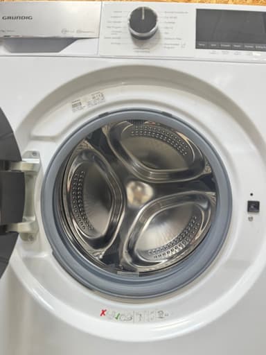 GRUNDIG SlimLine vaskemaskine GWP5744W - D14542 - brugt