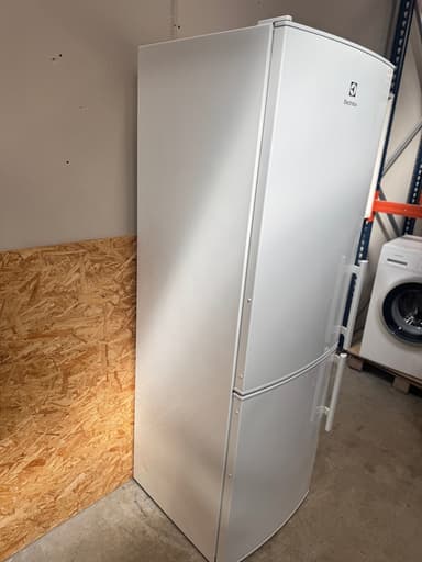 Electrolux køle/fryseskab LNT3LE34W2 - D14802 - brugt