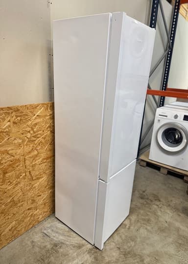 Gram køle/fryseskab KF471854/N - D15139 - brugt