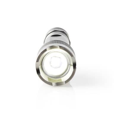Nedis LED lygte | Batteri | 4,5 V | 3 W | 2x AA | Batterier medfølger | Nominel lysstrøm: 150 lm | Lysområde: 120 m | Stråler Vinkel: 46.1 ° | 10000 Skiftecykler