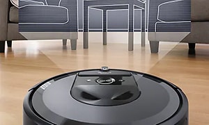 iRobot Roomba i7+ navigerer i et rum