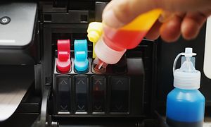 Genopfyldning af blækpatron i printer med blækflaske