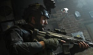 Call of Duty - skærmbillede fra spillet - en mand iført hjelm og gevær
