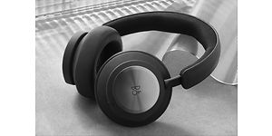 B&O-Beoplay-Portal-headset