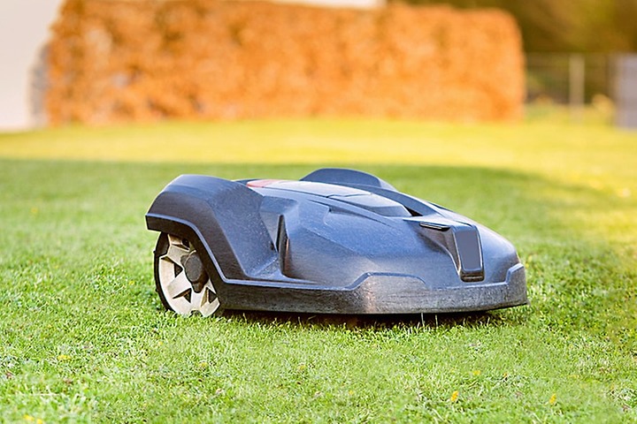 robot lawnmower