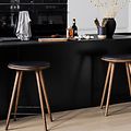 Køkkenø med bordplade i sort dekton