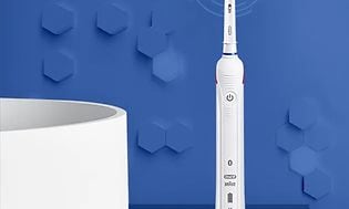 Oral-B SMART 4 hvid elektrisk tandbørste med vibrerende hoved