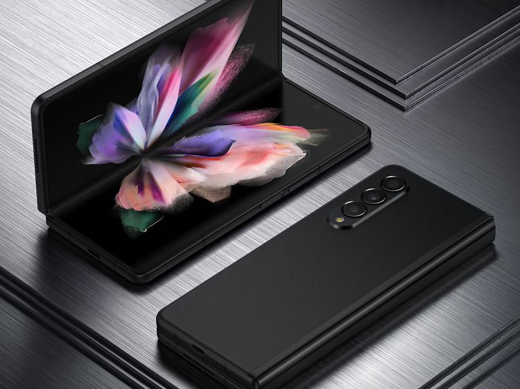 Samsung Galaxy Z Fold3 Phantom Black