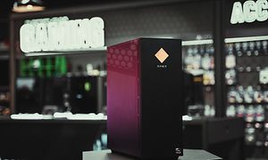 Gaming pc i en Elgiganten butik