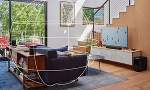 Beam soundbar og tv i stue