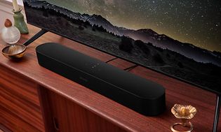 Sort Sonos Beam Gen 2 soundbar under tv