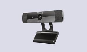 Et webkamera i sort farve på hvid baggrund