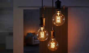 Tre Philips Hue hængende lyspærer