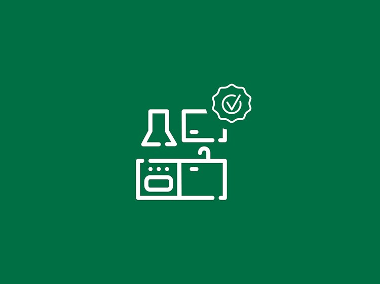 Epoq køkken reklamation logo på grøn baggrund