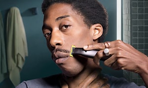 Mand trimmer sit moustache med Philips OneBlade Pro