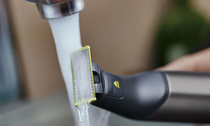 Philips OneBlade Pro renses under vandhanen