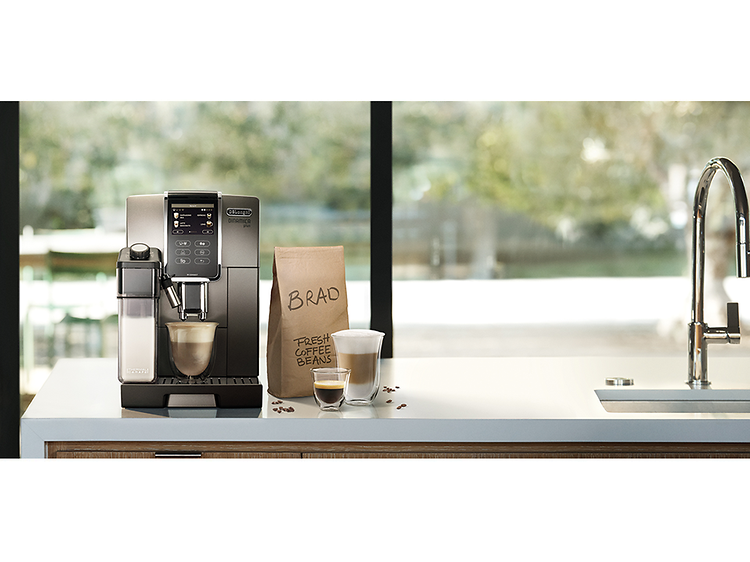 Banner med kaffemaskine og teksten "5 års garanti"