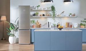 Samsungkøleskab i et køkken