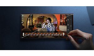 Galaxy S22 Ultra med telefonens skærmstørrelse målt i tommer