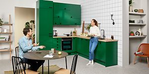 Epoq-køkken fra serien Trend i farven Green Envy og med Horn-bordplade