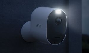 Arlo-Pro3 kamera i mørke