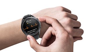 Galaxy Watch 3 med måling af EKG på skærmen