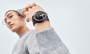 Galaxy Watch 3 på armen af mand