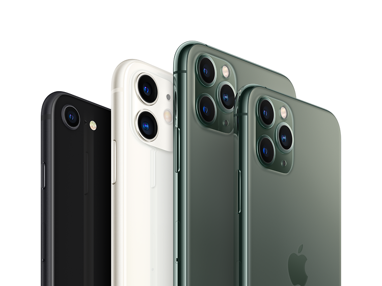 Fire forskellige iPhones 11-typer - forskellige størrelser og farver på rad og række