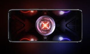 Asus ROG Phone 5 set forfra i virtuelt spilunivers