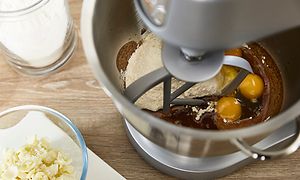 A Kenwood Chef XL Elite kitchen machine seen from above mixing ingredients