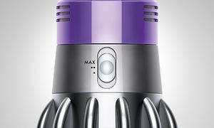 Nærbillede på tænd/sluk-knappen på en Dyson V10