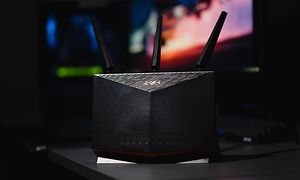 Gaming-router på bord