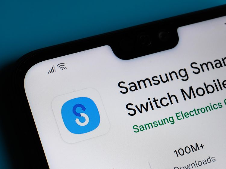 Samsung Smart Switch-mobilapp set på skærmen af Samsung-mobil