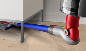 demonstration af fleksibiliteten af dyson v11 total clean