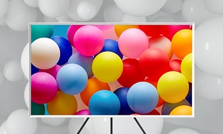 Samsung-TV med farverige balloner