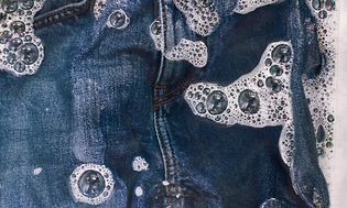 Tæt på våde jeans