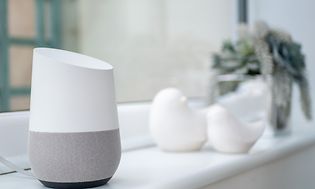 Google Home i en vindueskarm