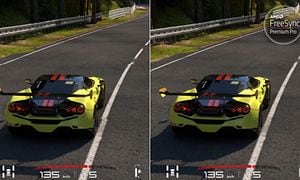 To billeder i ét, der viser et racerbilspil med og uden AMD FreeSync Premium Pro