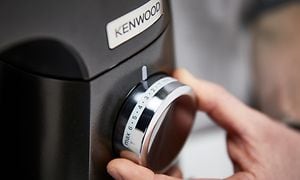 Billede af knap til at styre hastighed på en Kenwood Køkkenmaskine med DuoBowl-system
