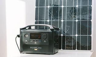 Oplader Ecoflow River Pro Portable Power Station med solpanel