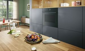 Fried vegetables in a kitchen with a Bosch Accent line oven