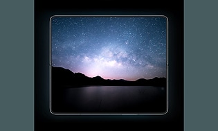 Billede af Samsung Galaxy Z Fold5 med dets 7.6-tommer store hoveddisplay