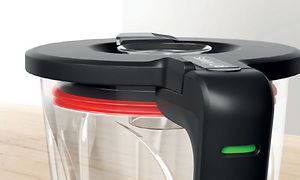Close-up af Bosch VitaPower Series 4 blenderens unikke sikkerhedslåg