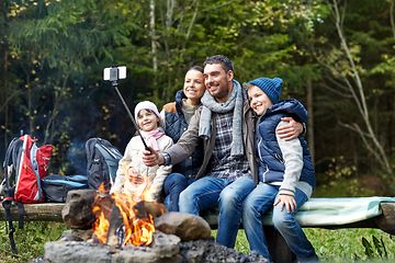 Cloud - En familie, der tager en selfie