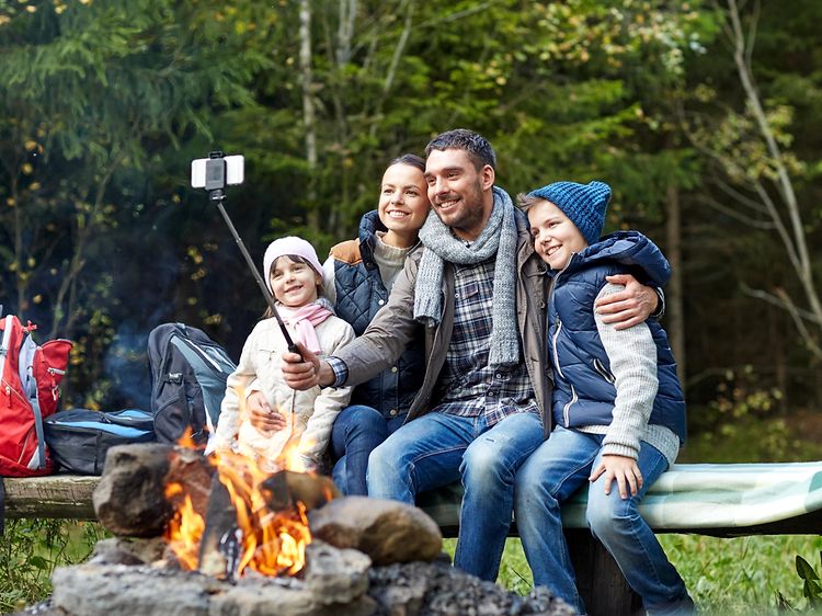 Cloud - En familie, der tager en selfie