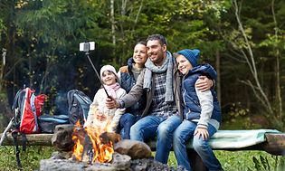 Cloud - En familie, der tager en selfie