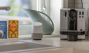 Google Home hjælper til i køkkenet